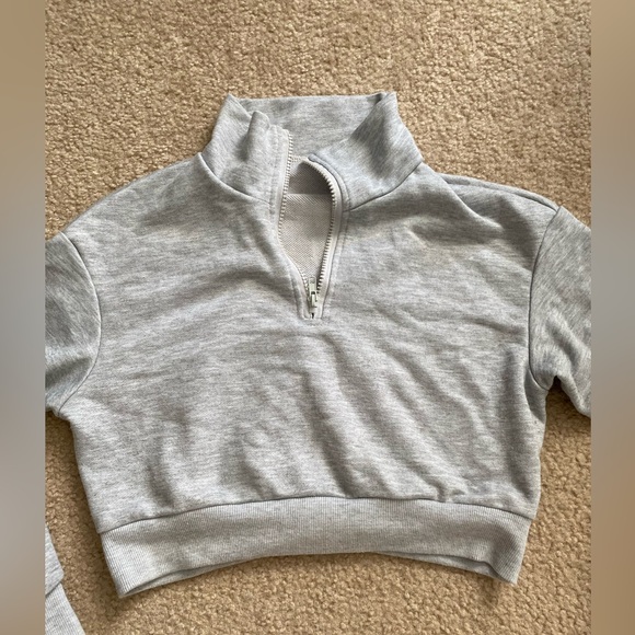 Ultra cropped quarter zip - Picture 2 of 4